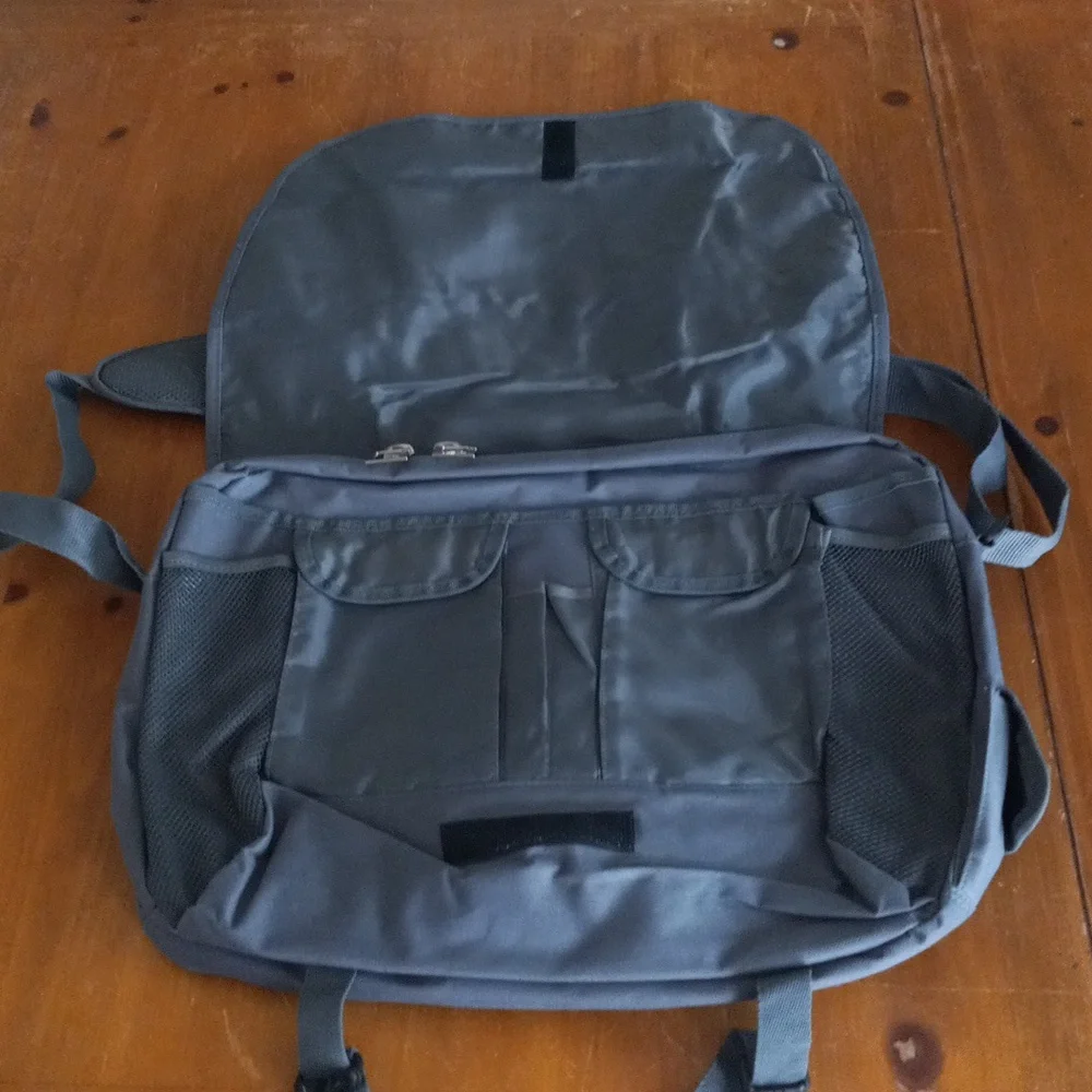 Gray Guess Messenger Laptop School Bag